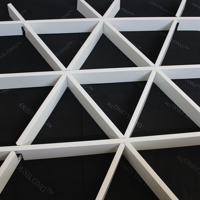 Rouleau enduisant le panneau en aluminium de triangle de grille de plafond en aluminium d'intérieur en métal pour Hall de achat