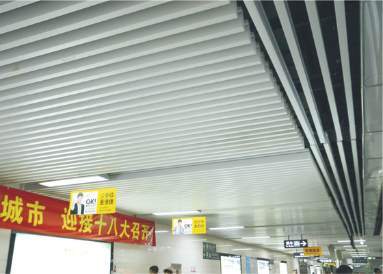 U de flottement suspendu - panneaux de profil de plafond en aluminium d'écran/mur extérieur