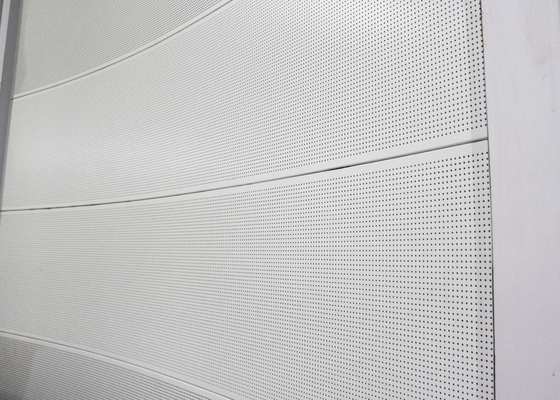 Le panneau de mur en aluminium incurvé/a perforé des panneaux de plafond en métal pour le mur de construction