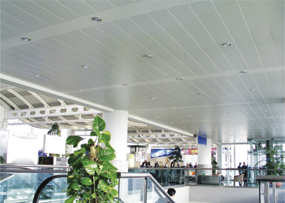 Plafond en aluminium de bande, panneaux architecturaux de construction de plafond intérieur