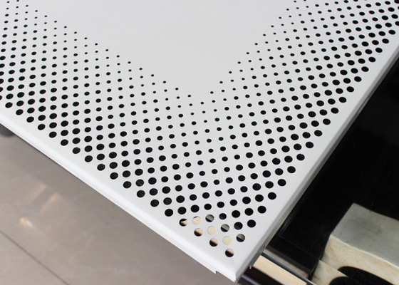 L'agrafe en aluminium dans le panneau de plafond couvre de tuiles la perforation ronde ISO9001 de trou de 0.7mm