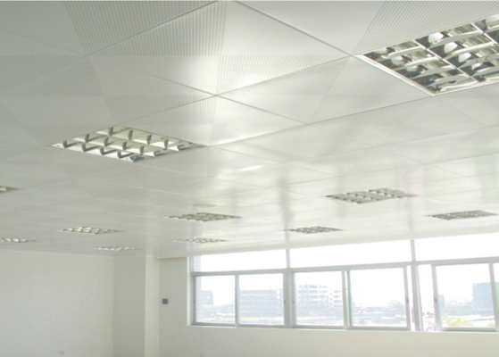 Le plafond acoustique de construction de décoration intérieure couvre de tuiles le panneau tégulaire, 600mm x 600mm