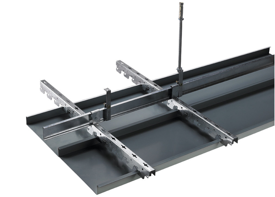 Plafond de bande en aluminium, corrosion et résistance d'abrasion linéaires simples et structurés