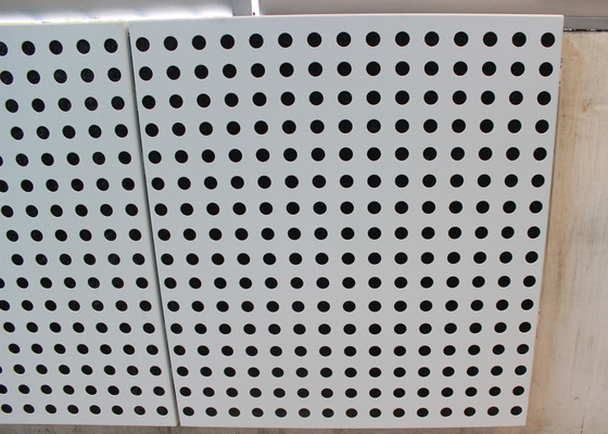 Panneaux de mur en aluminium perforés de haute résistance avec le support d'Accoustical