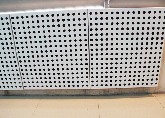 Panneaux de mur en aluminium perforés de haute résistance avec le support d'Accoustical